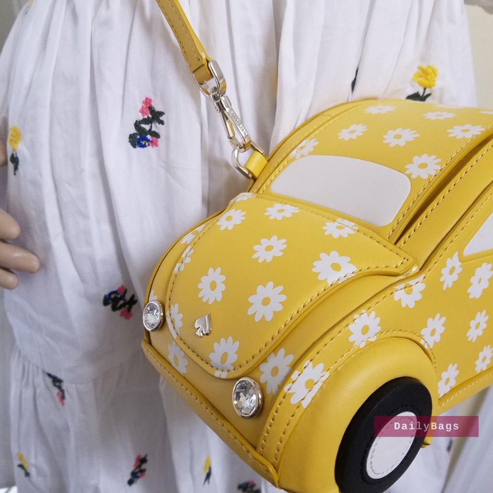 BEAUTIFUL BAG KATE SPADE BEEP BEEP BEETLE FLORAL WHITE YELLOW CAR CROSSBODY - Picture 7 of 12